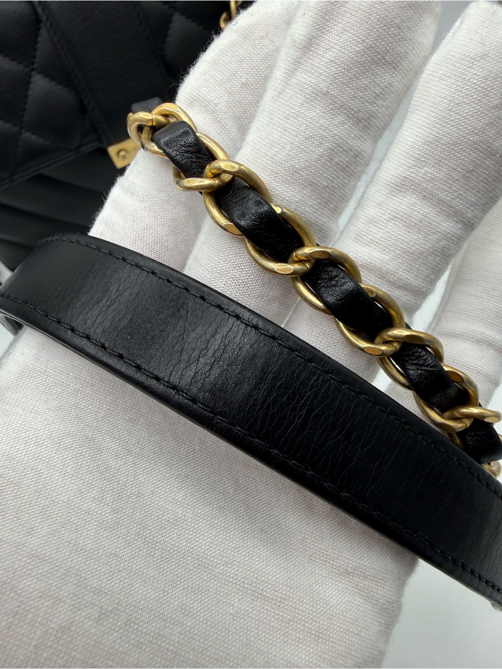 CHANEL Black Quilted Calfskin Leather Gold Class CC Top Handle Bag - Picture 16 of 17